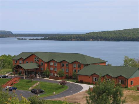 munising mi hotels